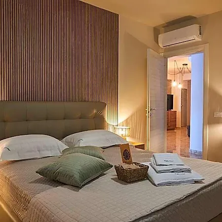 La Marina Hotel *